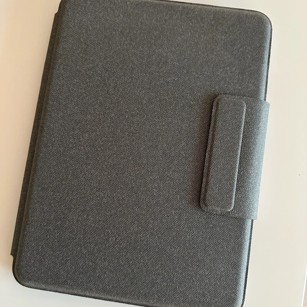 Logitech Folio Touch Keyboard Case for Tablets - Gray